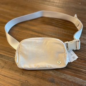 Lululemon Belt Bag - White / Oyster